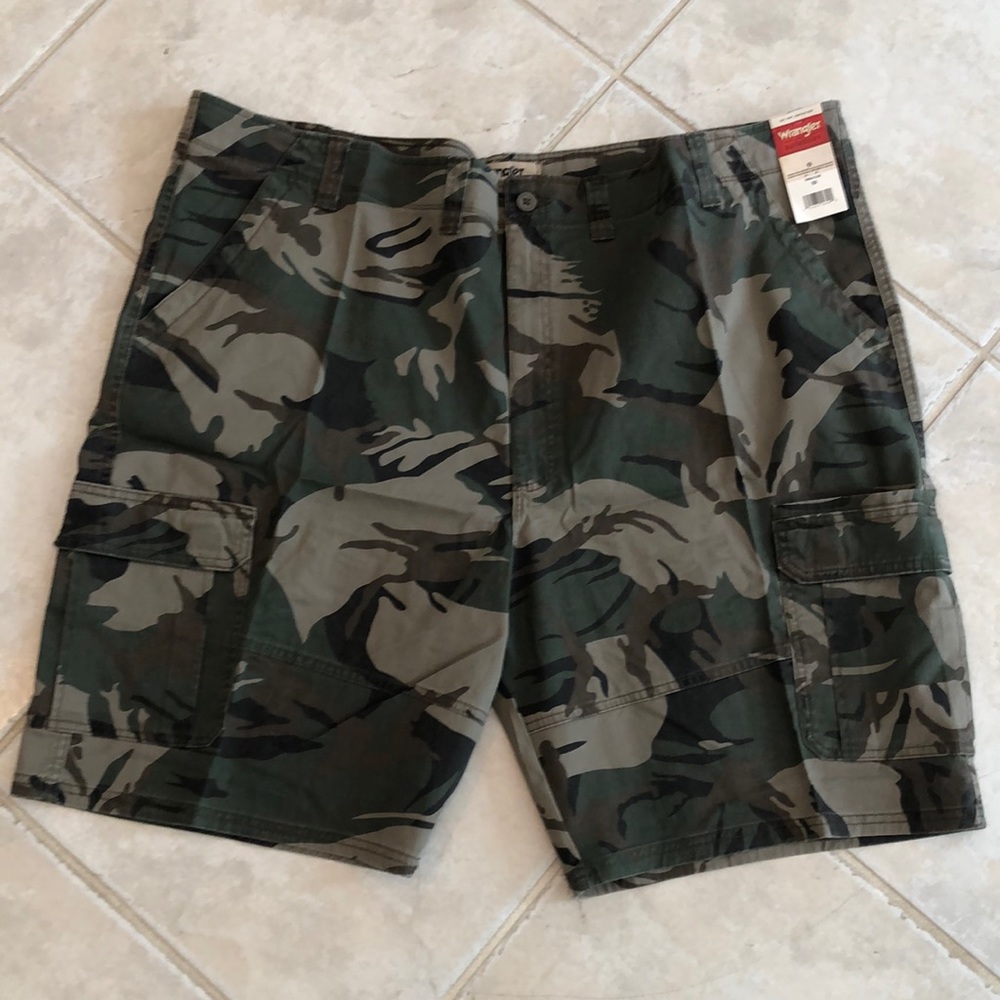 Men’s Wrangler Authentics Camo Cargo Shorts